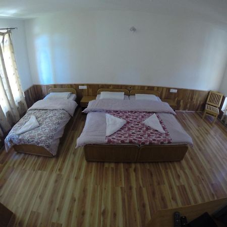 Barath Hotel & Guest House Leh Buitenkant foto