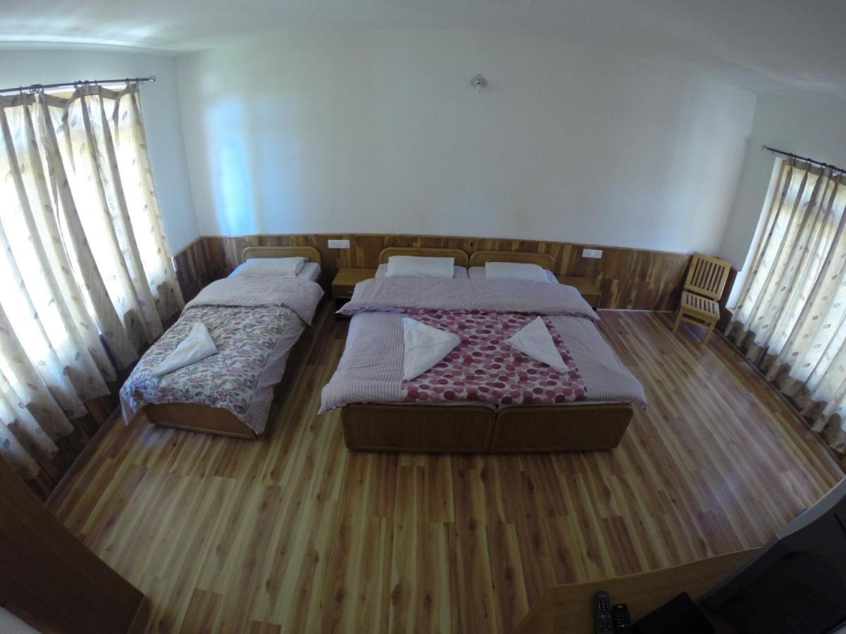 Barath Hotel & Guest House Leh Buitenkant foto